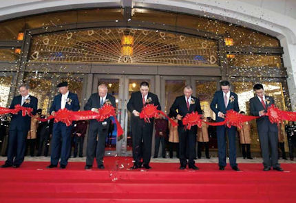 From left to right: Deputy Commissioner of the Ministry of Affairs of the People's Republic of China in the Macau SAR, Chairman of Galaxy Entertainment Group Dr Lui Che Woo, Vice Chairman of the Chinese People's Political Consultative Conference Tung Chee-hwa, Chief Executive of the Macau SAR the Honorable Dr Fernando Chui Sai On, Vice Chairman of the Chinese People's Political Consultative Conference Edmund Ho, Vice Chairman of Galaxy Entertainment Group Francis Lui, and representative of the Liason Office of the Central People's Government in Macau Chang Yuxing