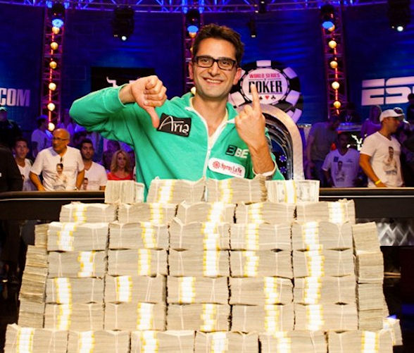 Antonio Esfandiari在2012年WSOP贏得Big One for One Drop 冠軍後獲得1,800萬美元獎金