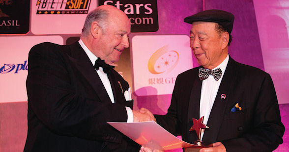 银河娱乐集团主席吕志和博士在“国际博彩业大奖”中荣获杰出贡献奖。