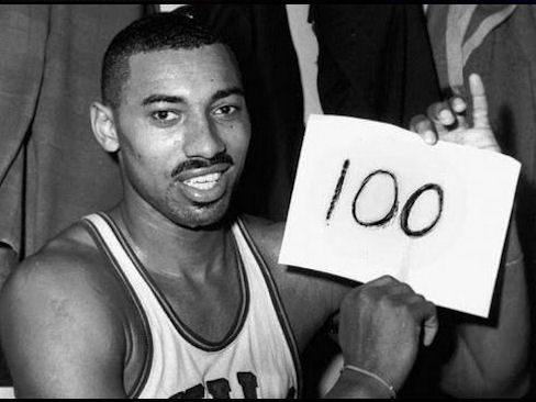 [b]张伯伦是唯一一个在单场NBA比赛中进球超过100个的球员[/b]