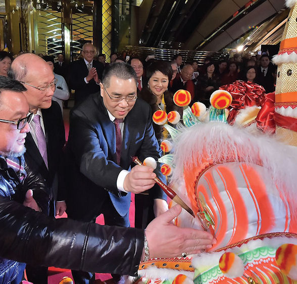 [b]An eye dotting ceremony was part of the SJM Dragon and Lion Dance at Grand Lisboa Piazza[/b]